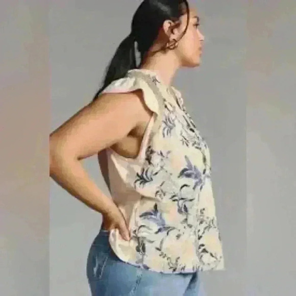 Anthropologie Tiny Flutter-Sleeve Embroidered Top Blue Floral Cream V Neck XS - Picture 2 of 8